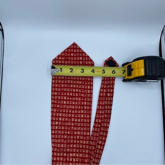 Kai Long Hand Made 100% Silk Tie Red Gold Chinese Characters New Year Good Luck - Picture 7 of 8